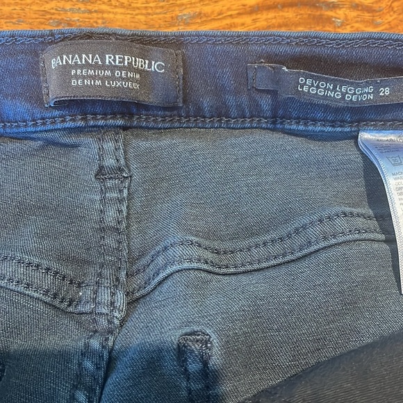 Banana Republic Premium Denim Black - Size 28 - Picture 4 of 7